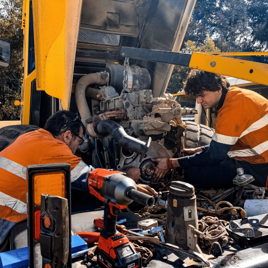 Garbage truck with a compactor system, serviced by East Coast Diesel. Experts in road transport and heavy vehicle servicing across the Sunshine Coast, keeping waste management vehicles running smoothly